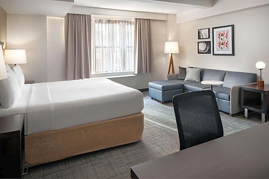 By Marriott Manhattan/ Midtown Eastside Hotel New York