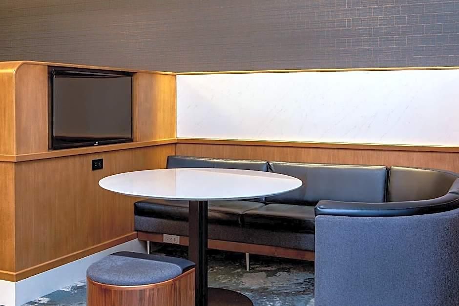 Courtyard By Marriott Times Square West Hotel New York