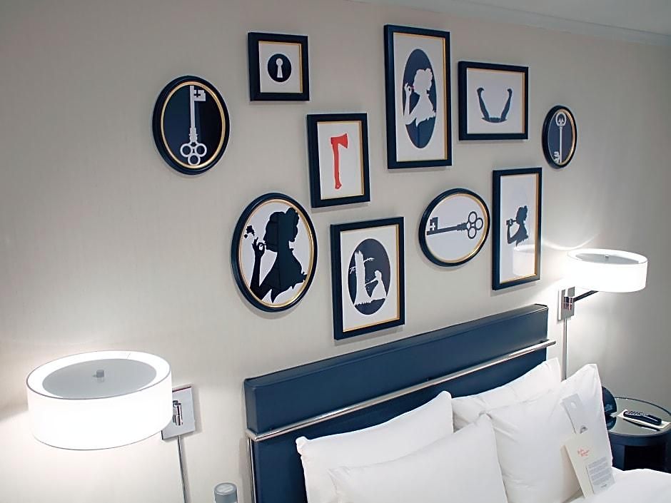 The Redbury 4*