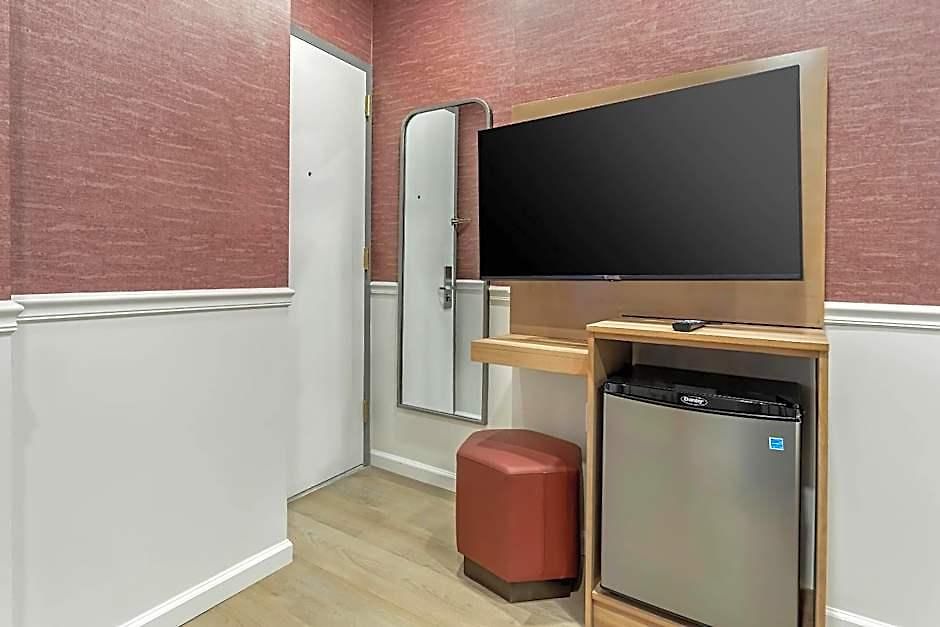 The Mayfair Times Square, An Ascend Collection Hotel