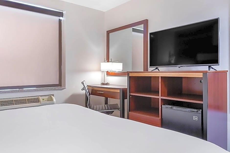 Hotel Avion Near Lga Airport, An Ascend Collection