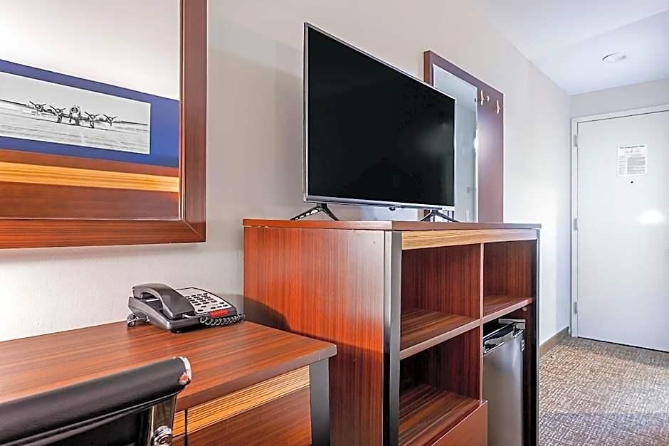 Avion Near Lga Airport, An Ascend Collection Hotel