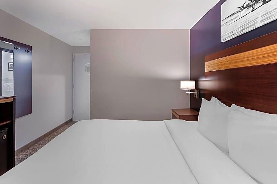 Hotel Avion Near Lga Airport, An Ascend Collection New York