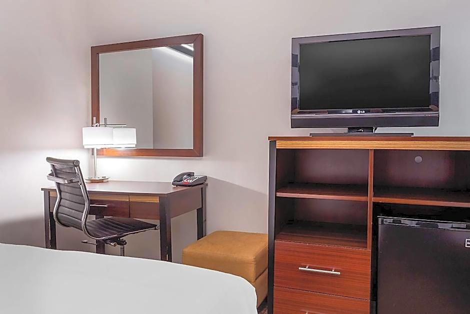 Avion Near Lga Airport, An Ascend Collection 3* New York