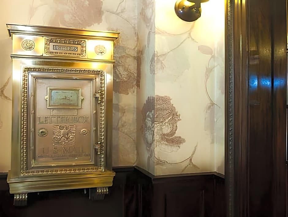 Wales Hotel 3*
