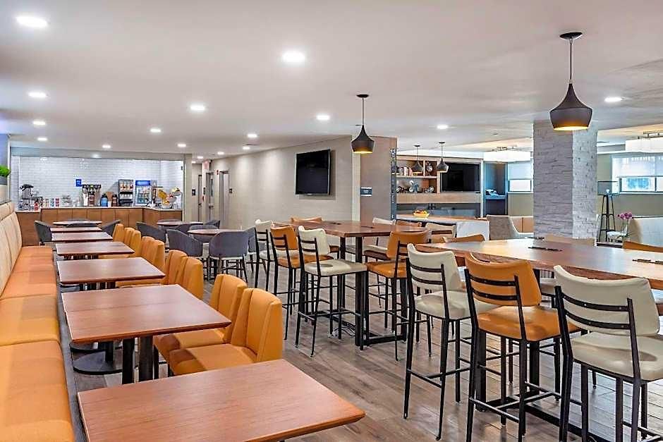 Sheraton Jfk Airport Hotel 3*