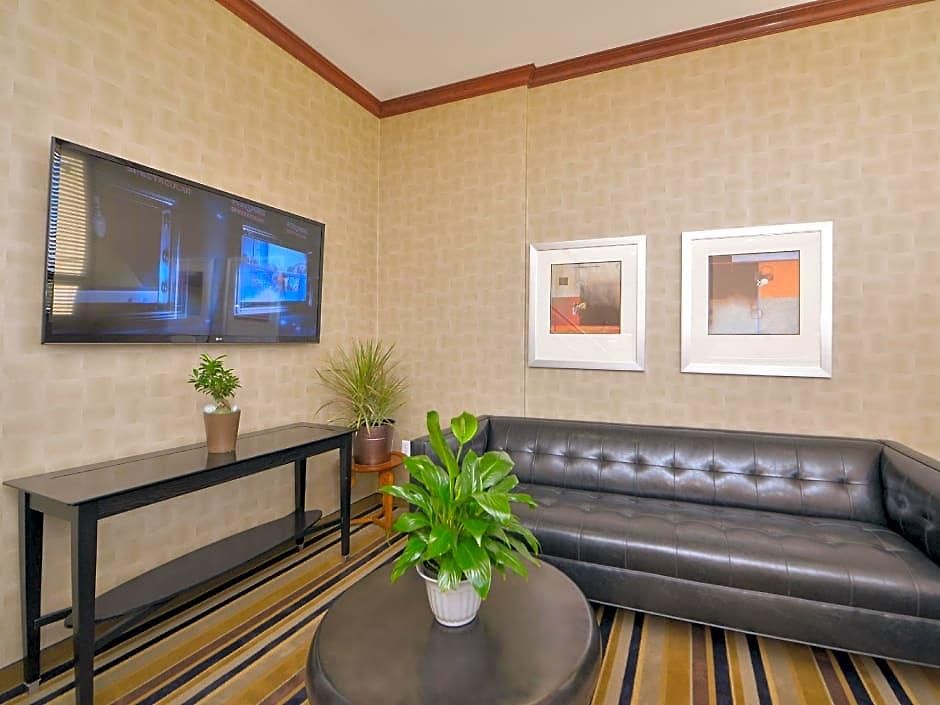 Express Laguardia Airport, An Ihg 3* New York