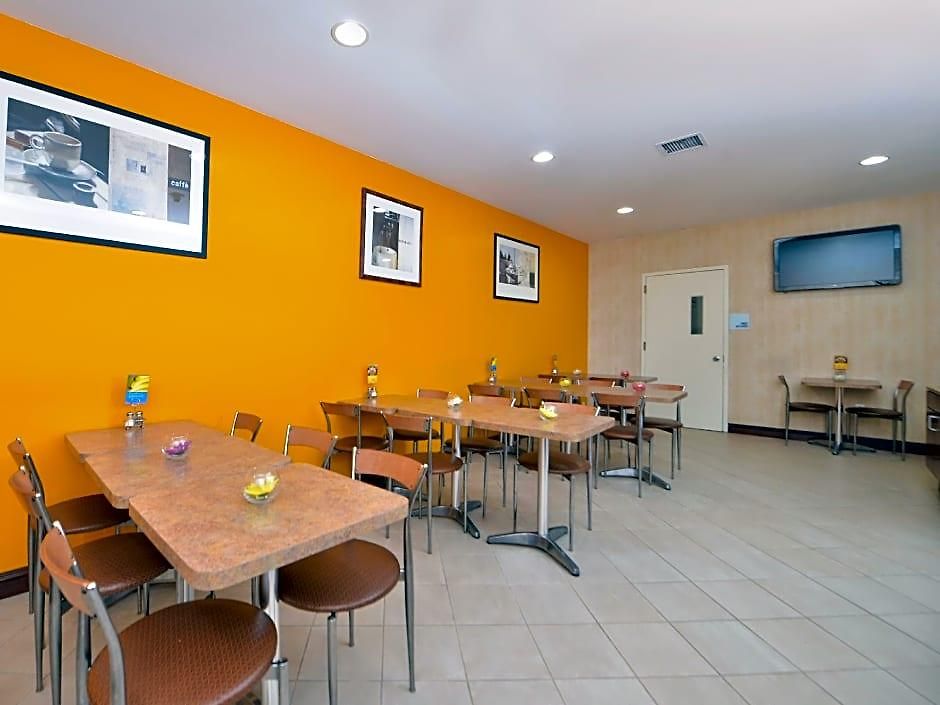 Express Laguardia Airport, An Ihg Hotel 3*