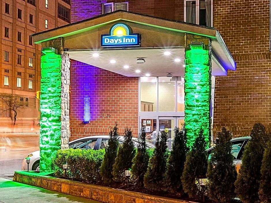 Days By Wyndham Long Island Hotel