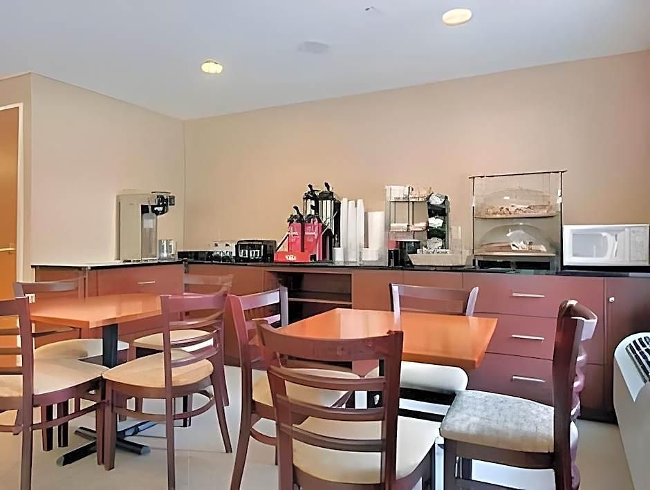 Days By Wyndham Long Island 3*