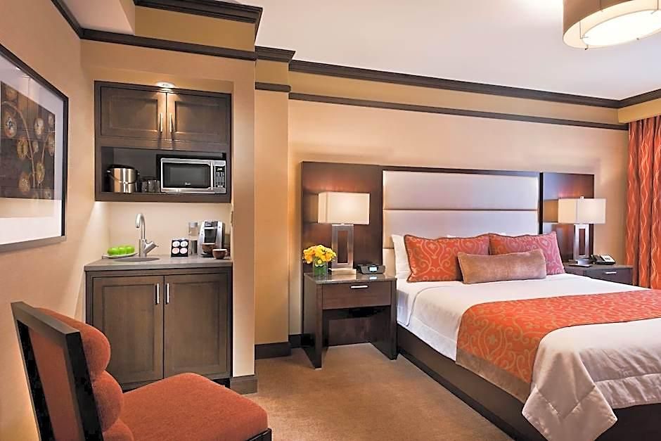 The Pearl Hotel 4*