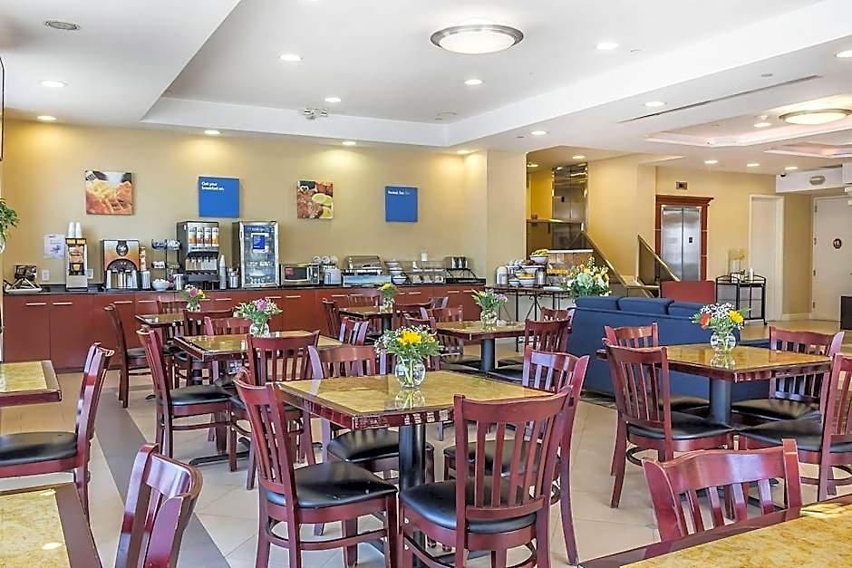 Comfort & Laguardia Airport 4* New York