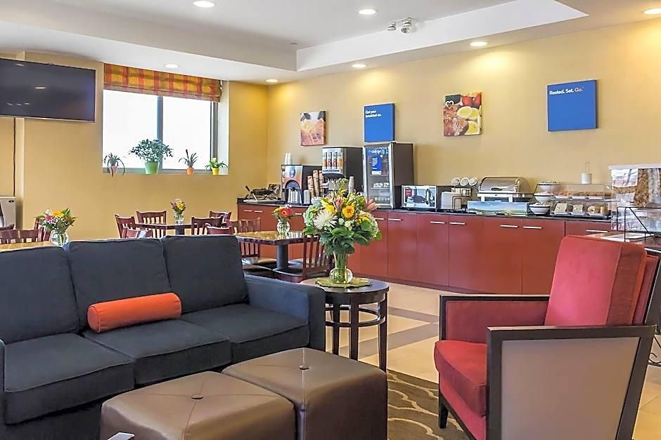 Comfort & Laguardia Airport 4*
