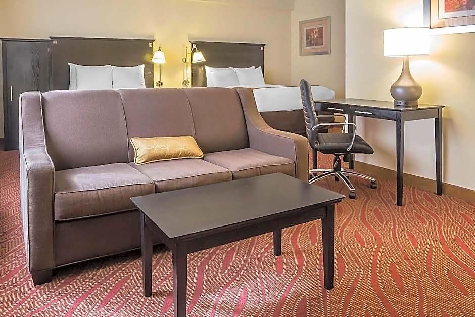Hotel Comfort & Laguardia Airport 4*