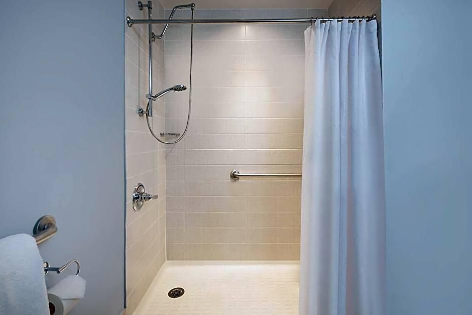 Courtyard By Marriott Jfk Airport Hotel New York