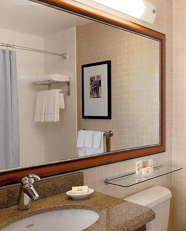 Courtyard By Marriott Manhattan/ Fifth Avenue Hotel