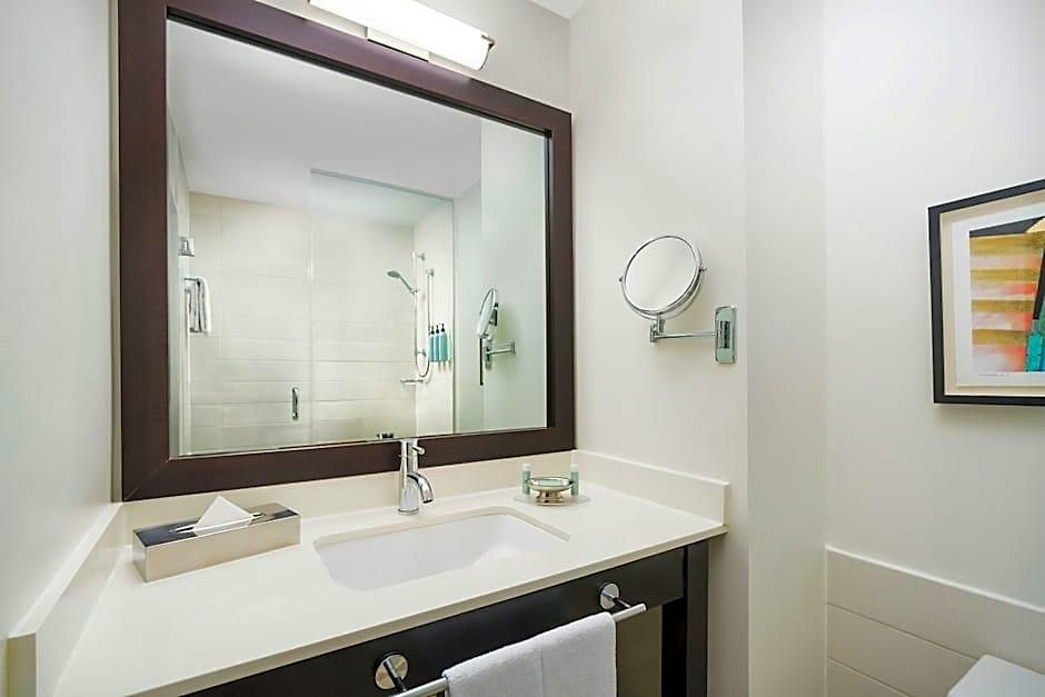 Courtyard Manhattan/times Square Hotel 3*