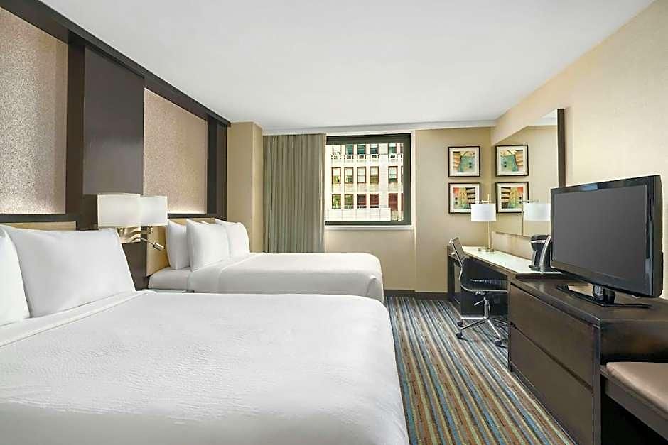 Hotel Courtyard Manhattan/times Square 3*