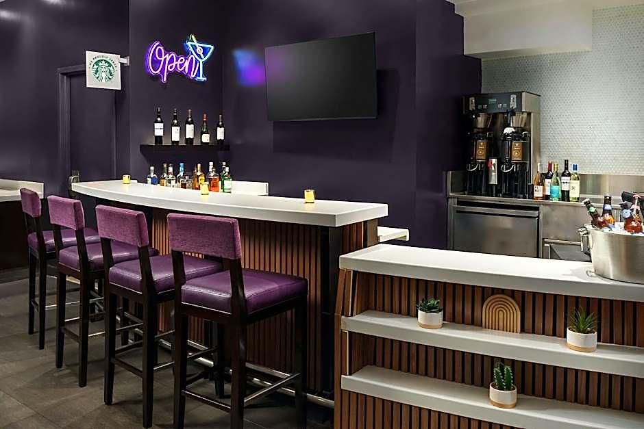 Courtyard Manhattan/times Square Hotel 3*