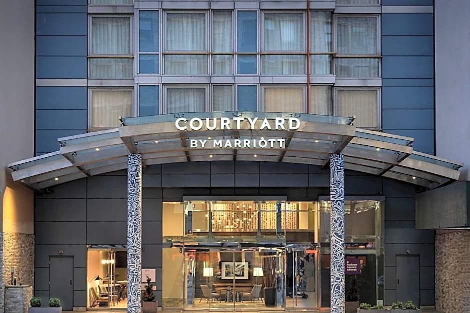 Courtyard By Marriott Manhattan / Soho Hotel