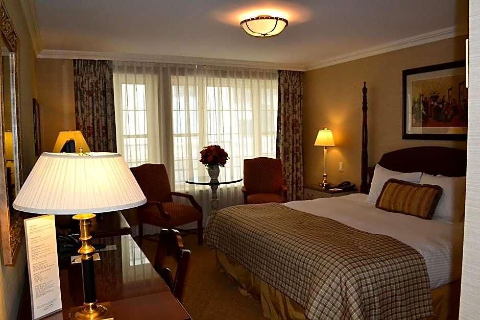 Hotel The Street 3*