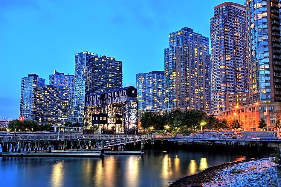 Vetiver / Manhattan Skyline Hotel 3*