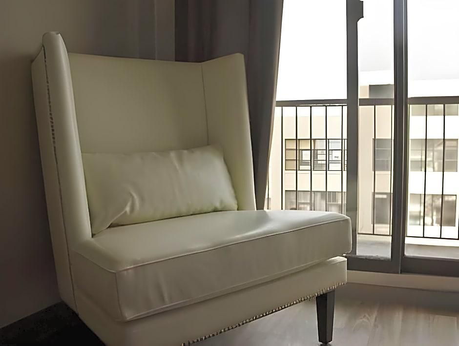 Vetiver / Manhattan Skyline Hotel 3*