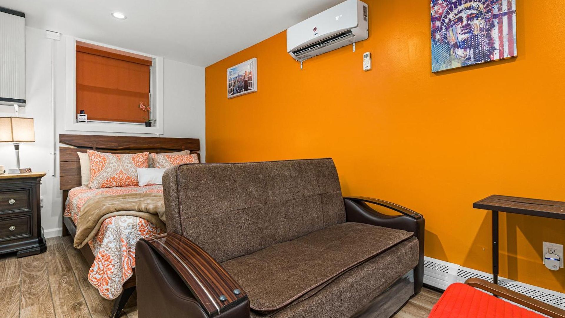 Elegant 2 Bedroom W Modern Amenities New York