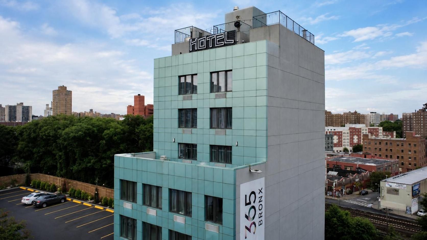 Hotel 365 Bronx - Yankee Stadium