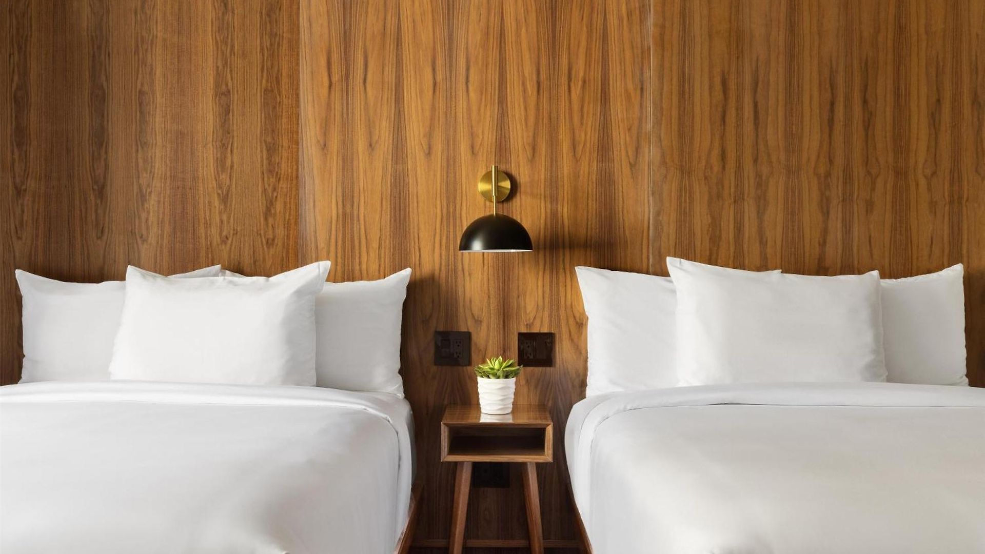 Grayson Hotel 4*