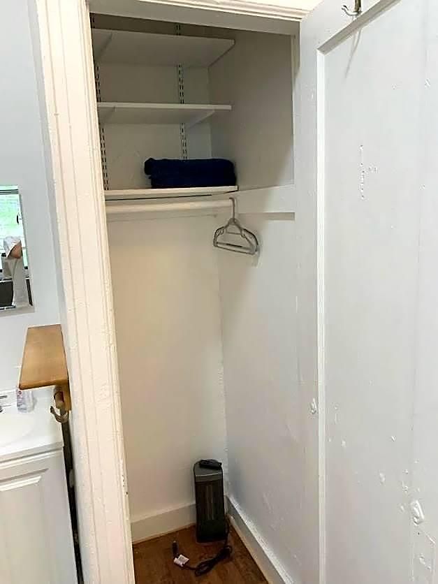 Private With Shared Bath On Union Square 11 Inn