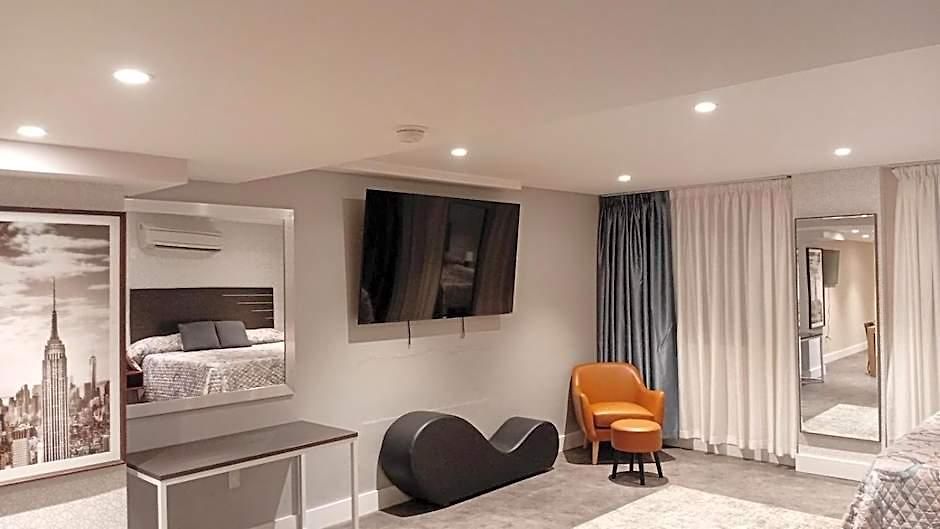 Rose Hotel 2*