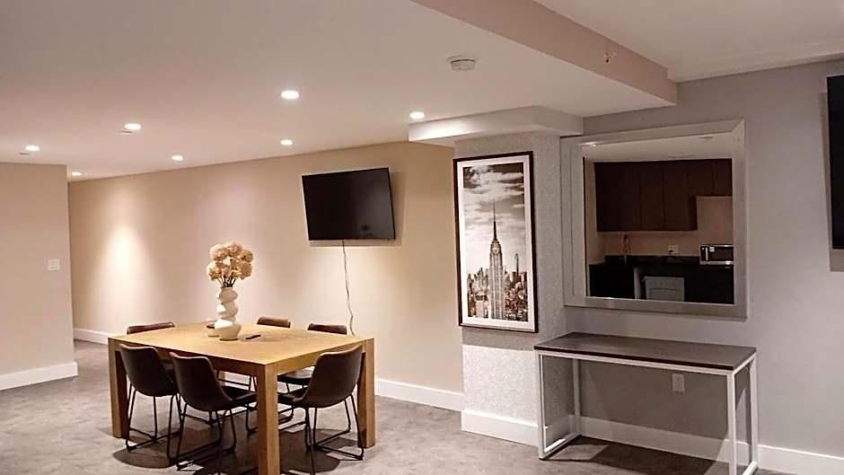Rose Hotel 2*