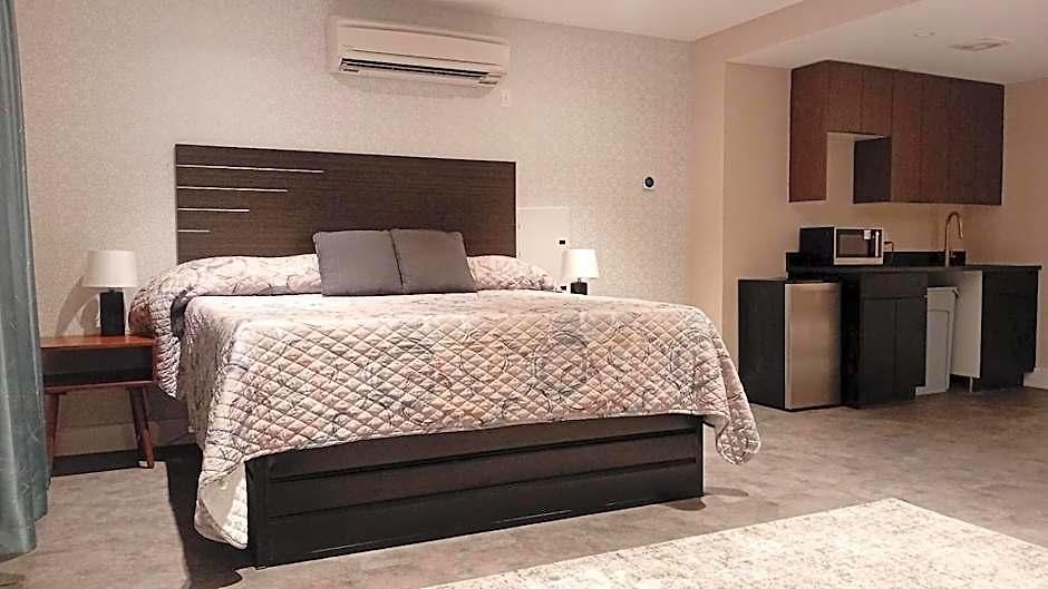 Rose Hotel