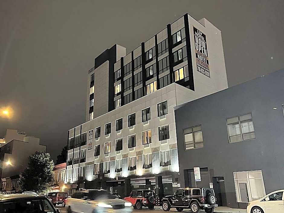 Hotel Liv Bronx New York