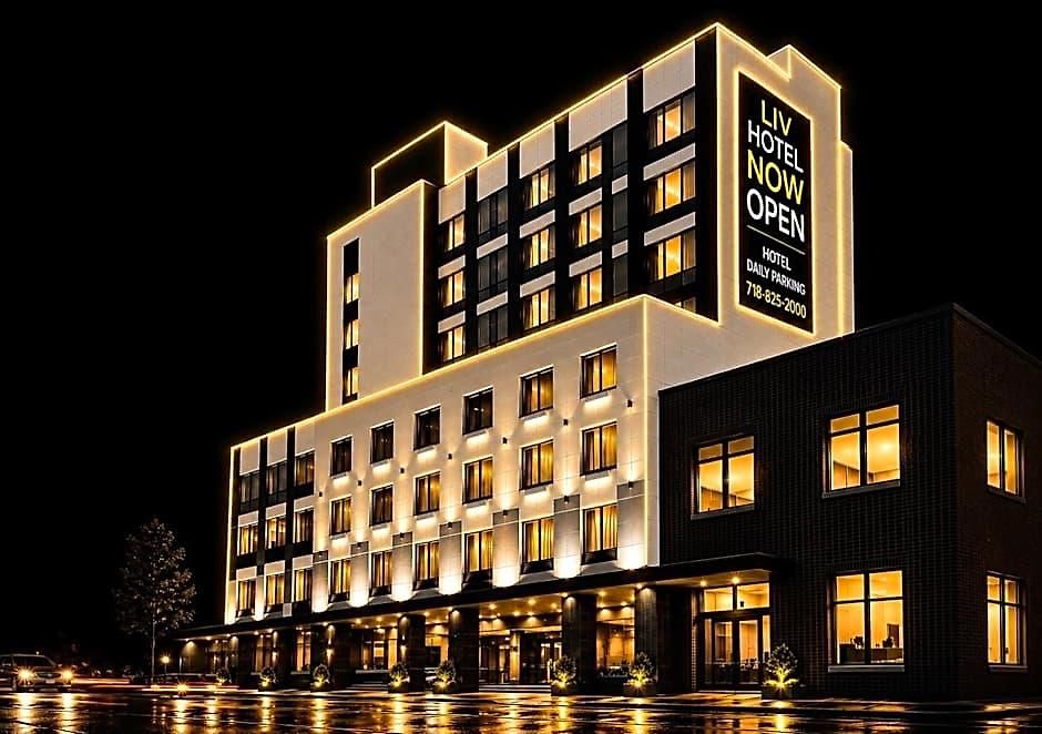 Liv Bronx Grand Opening Hotel 4*