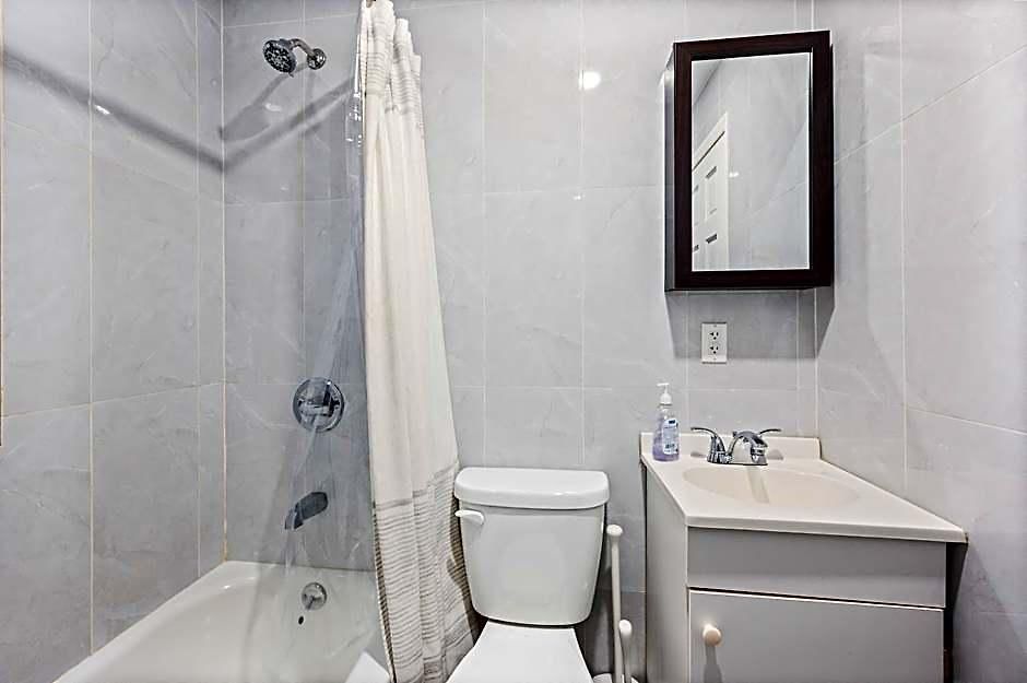 Pinky Pinky 2 Bedroom Hotel New York