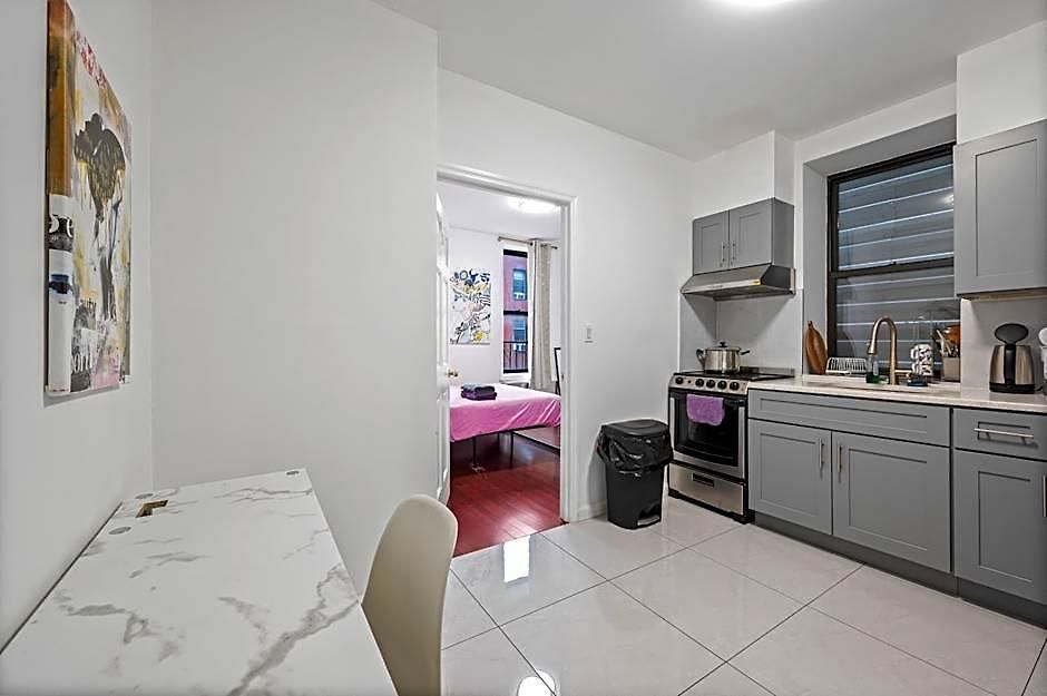 Pinky Pinky 2 Bedroom 3*