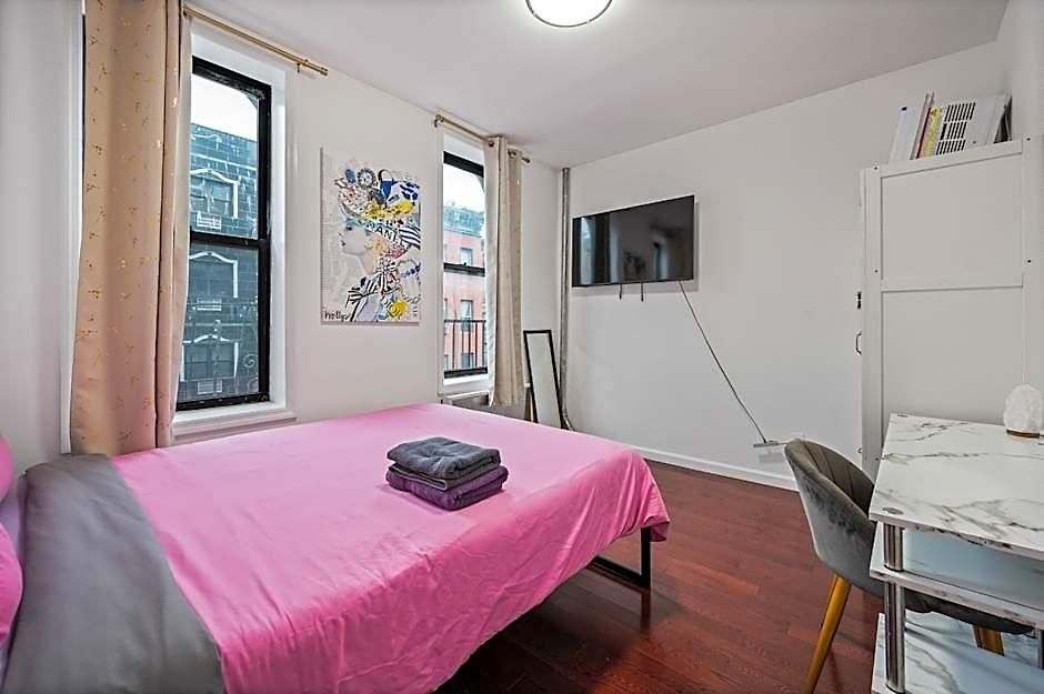 Pinky Pinky 2 Bedroom New York