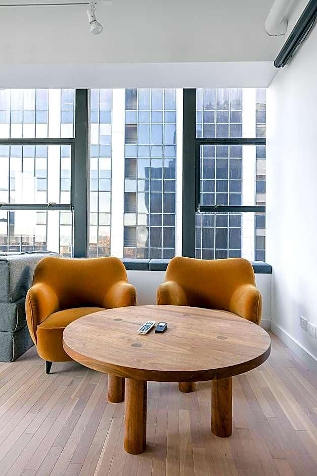 Placemakr Street 4*