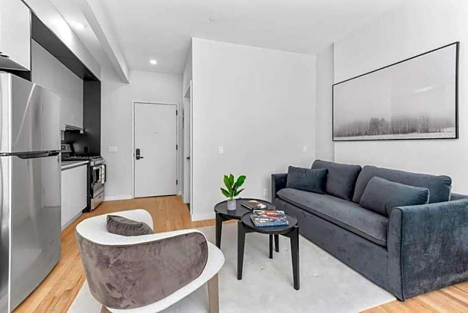 Luxe W Juliet Balcony In Upper East * New York