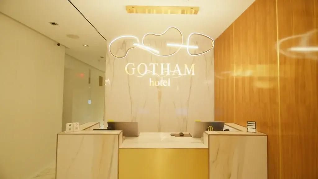 The Gotham 4*