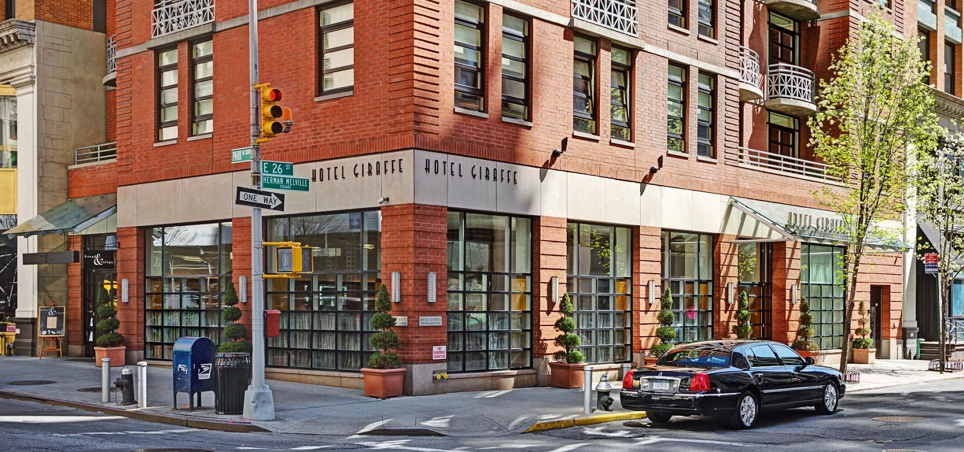 Giraffe By Library Collection Hotel New York