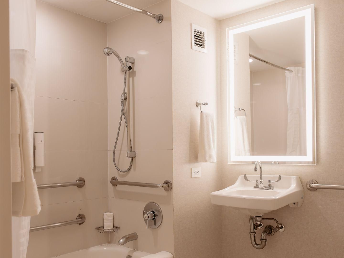 Hotel Aura Times Square