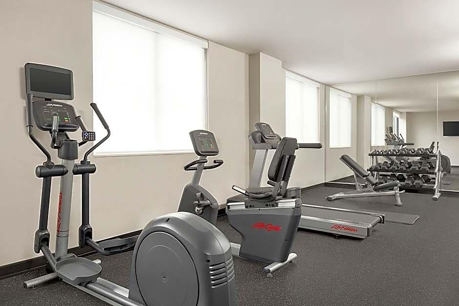 Hotel Lic - La Guardia West 3*