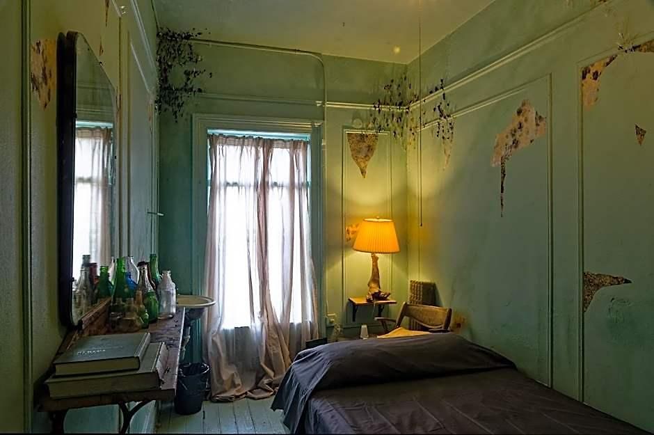 Hotel Carlton Arms