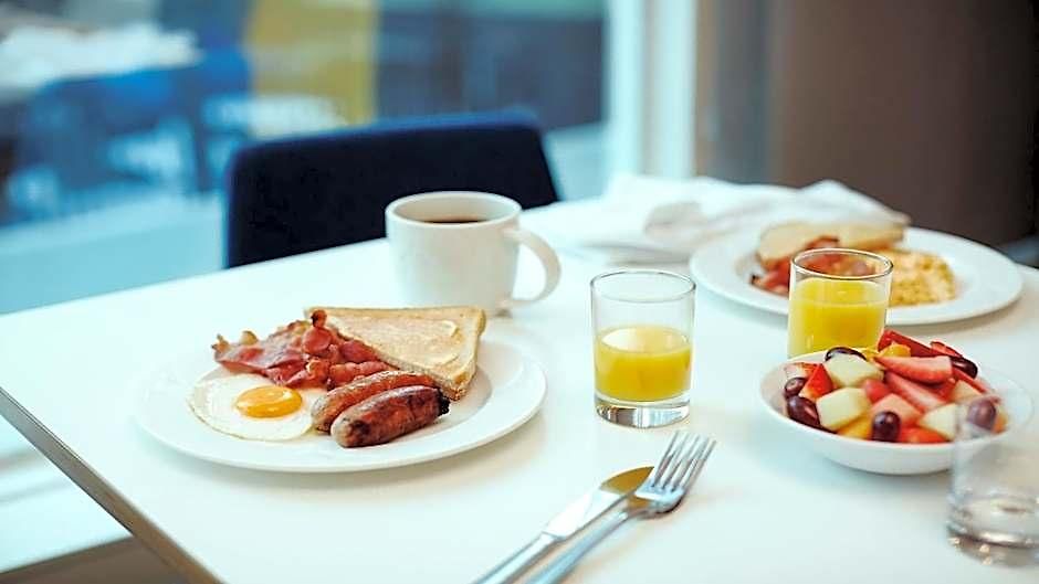 Express Long Island E - By Ihg New York