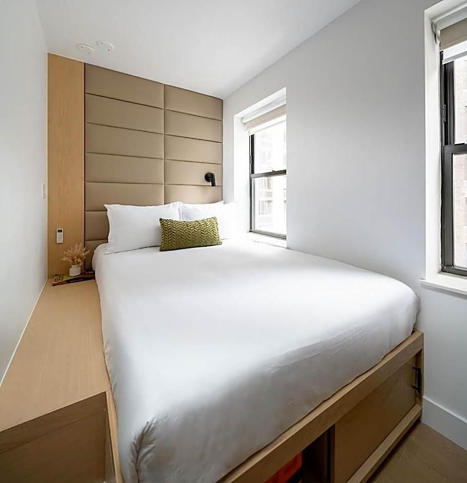 Little Charlie Hotel 4*