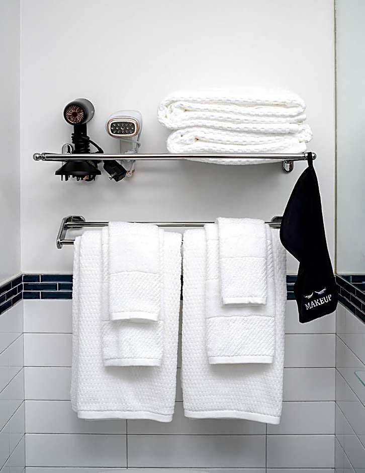 Little Charlie Hotel 4*