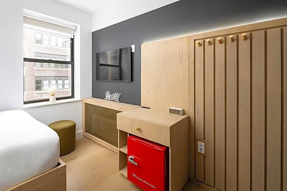 Little Charlie Hotel 4*